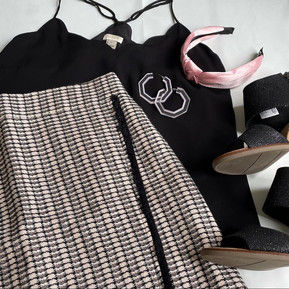 High End Mystery Box! - Picture 2 of 15